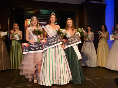 Finále soutěže Královna Labe - zleva Adéla Ciriaková (2. místo), Iveta Lamošová (1. místo a Královna sympatie) a Lucie Arnoldová (3. místo).