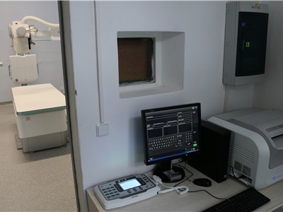 Krajská zdravotní představila na oddělení následné péče ústecké Masarykovy nemocnice v Ryjicích nový rentgen