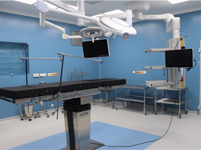 Nový operační sál v nově vybudovaném pavilonu.