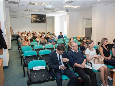Lékaři kožního oddělení ústecké Masarykovy nemocnice přednášeli kolegům na Krajské dermatovenerologické konferenci