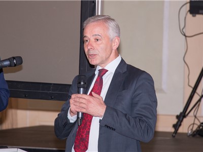 Generální ředitel Krajské zdravotní, a.s., MUDr. Petr Malý, MBA, při zahájení konference VI. Děčínské chirurgické dny.