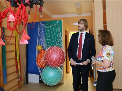 Ministr zdravotnictví Adam Vojtěch navštívil teplickou nemocnici